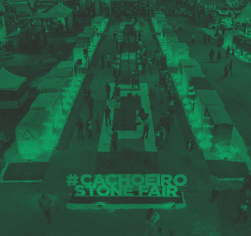 Foto aérea da Cachoeiro Stone Fair 2019, com filtro verde