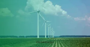 parque eolico com plantação e filtro verde