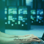 pessoa usando computador