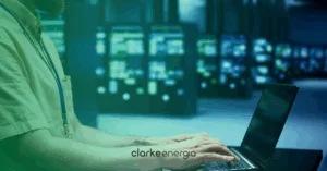 pessoa usando computador