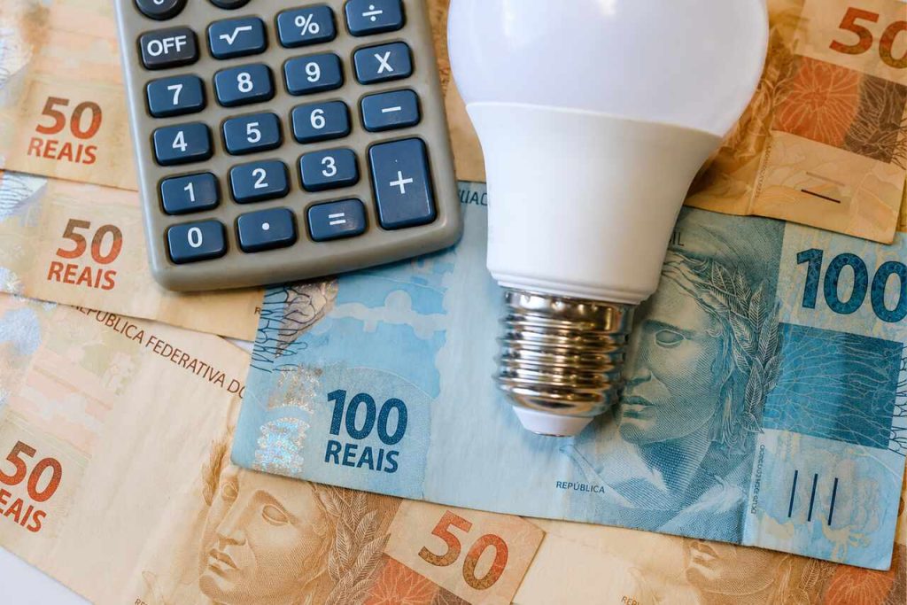 15 dicas para economizar energia em casa em 2026